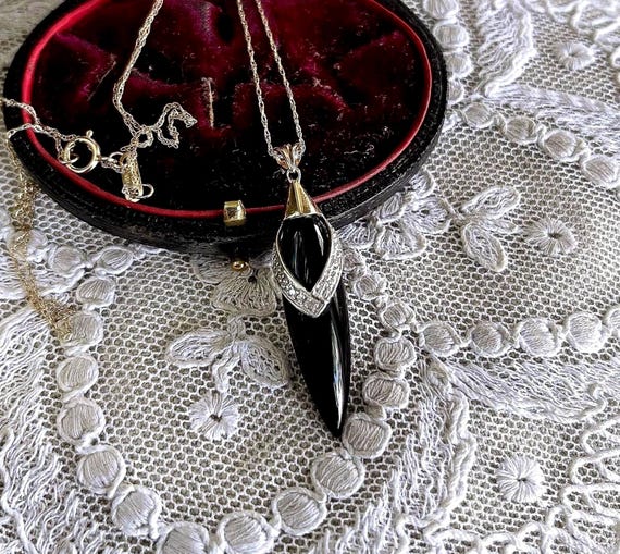Vintage Art Deco 10K Gold Onyx gemstone genuine Diamond accented hallmarked Pendant Necklace