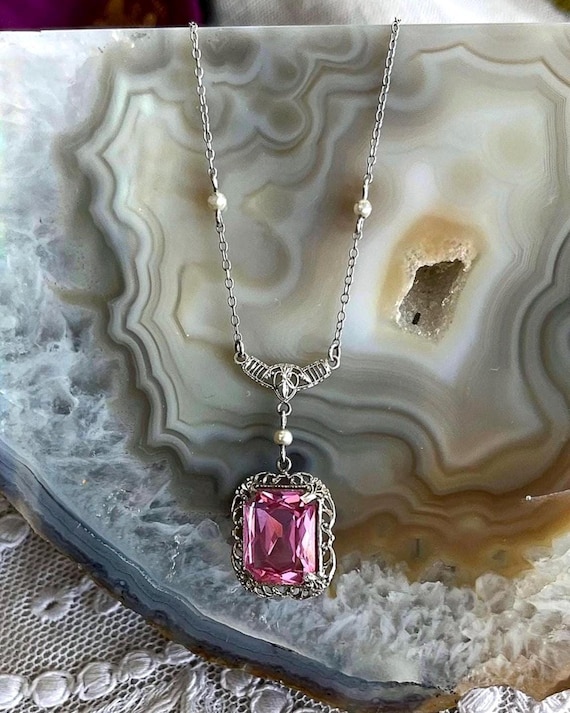Delicate antique Edwardian Belle Époque 10K White Gold Filigree brilliant faceted Pink Paste Stone accented hallmarked Lavaliere Necklace