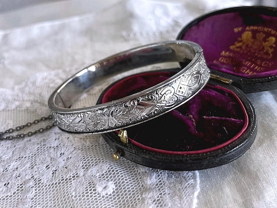 Antique B&B Bates and Bacon Sterling Silver decorative hallmarked Victorian Bangle Bracelet