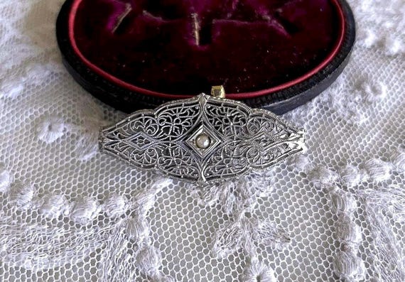 1930s Art Deco Sterling Silver Filigree Brooch: Seed Pearl Lapel Pin