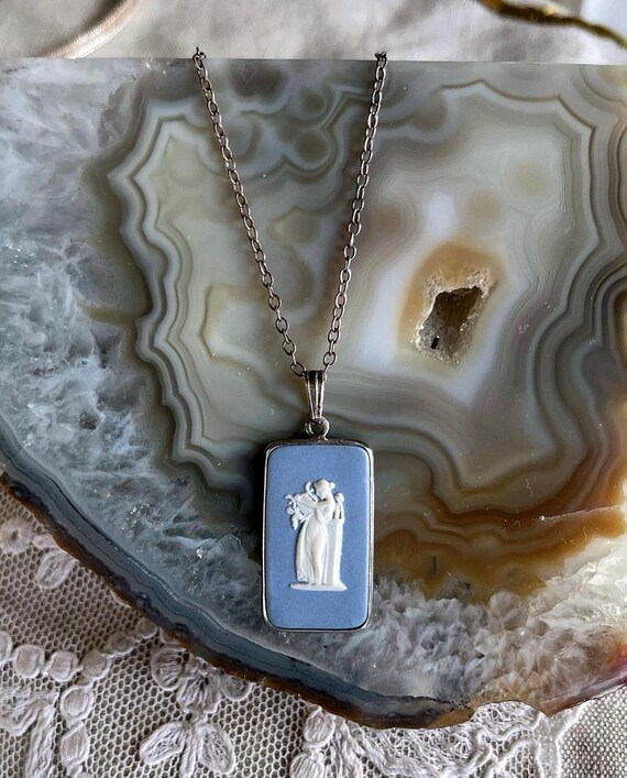 Charming vintage Wedgwood Jasperware Sterling Silver Terpsichore Muse of Dance with Lyre hallmarked Cameo Pendant Necklace