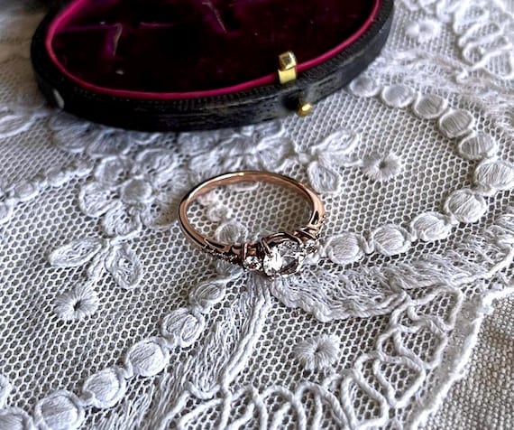 Gorgeous sparkling GSK solid 10K Rose Gold Genuine faceted White Topaz hallmarked size 8 dazzling Cocktail Ring