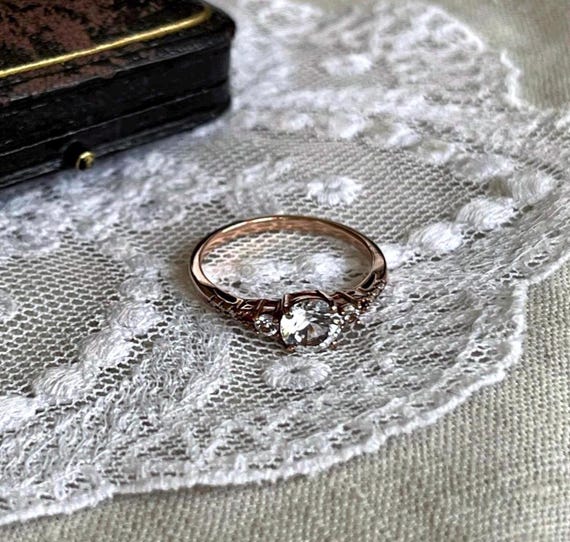 Gorgeous sparkling GSK solid 10K Rose Gold Genuine faceted White Topaz hallmarked size 8 dazzling Cocktail Ring