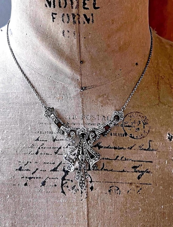 Elegant vintage England Art Deco Revival Sterling Silver faceted marcasite accented hallmarked Bib necklace