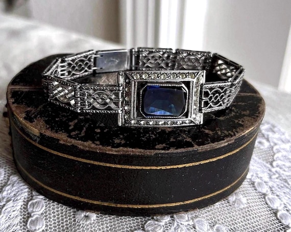 Wells vintage Art Deco Sterling Silver Rhodium plated brilliant Sapphire Blue and White faceted Paste Stone hallmarked Bracelet
