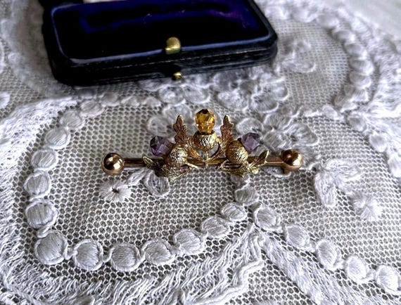 Antique Scottish 9ct Gold faceted Amethyst and Citrine Thistle Lapel Brooch