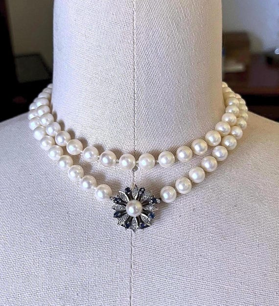 Divine vintage 585 14K White Gold hand Knot Cultured Pearl Sapphire Diamond Clasp Matinee Necklace