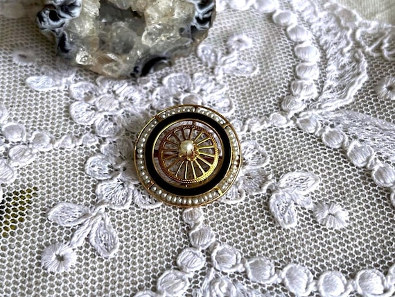 Charming vintage Victorian Revival 10K Gold genuine Seed Pearl Enamel accented beautiful Lapel Brooch