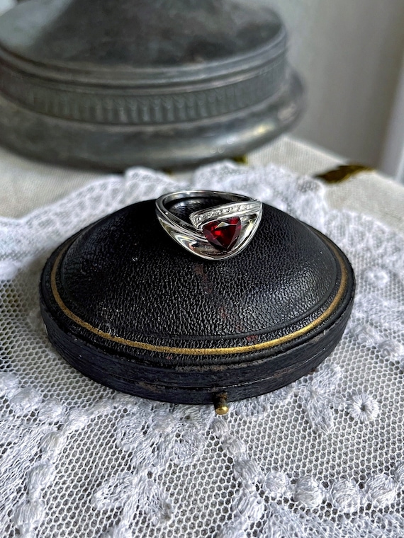 Fine vintage Art Deco solid 10K White Gold genuine Brilliant faceted Garnet gemstone CZ  accented size 7.5  hallmarked Statement Ring