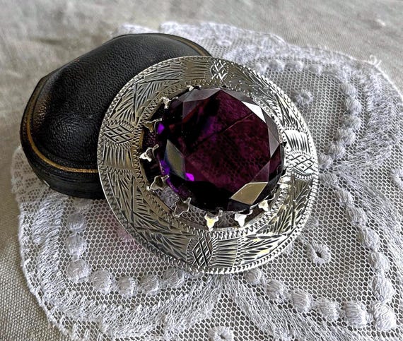 Jackson and Son WJ&S Scotland vintage Sterling Silver genuine faceted Amethyst traditional Scottish Brooch