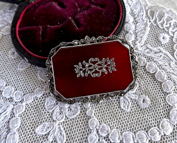 Vintage Art Deco 935 Silver Carnelian Marcasite Brooch