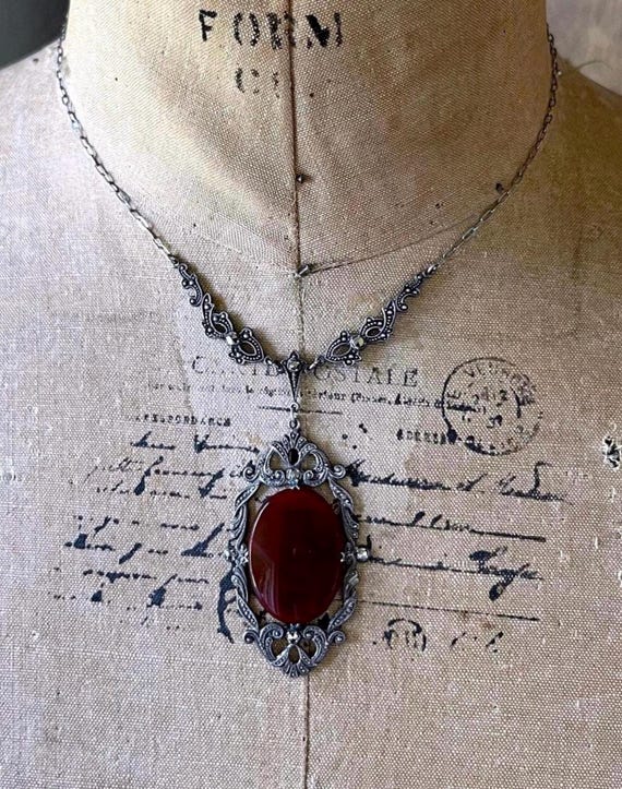 Sophisticated antique Edwardian Belle Époque Sterling Silver genuine Carnelian Chalcedony faceted Marcasite accented Lavaliere Necklace