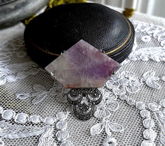 1920s Art Deco Sterling Silver Amethyst Marcasite Fur Clip