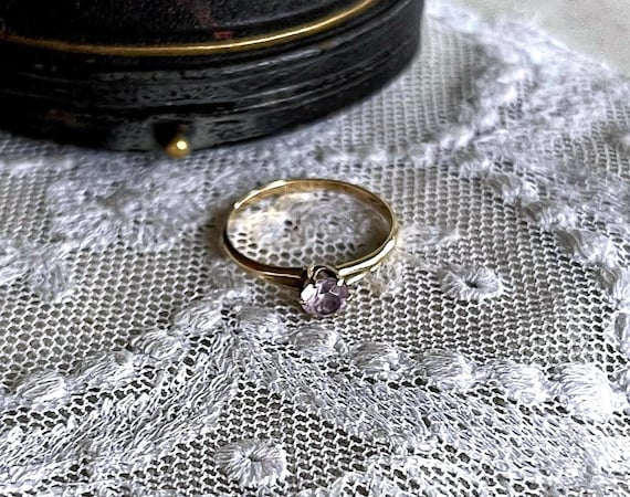 Vintage 10K Yellow Gold Pale Pink CZ Solitaire Ring - Size 7