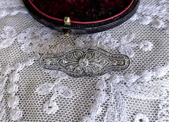 Vintage 1930s Art Deco Sterling Silver Faceted Paste Stone accented hallmarked statement Brooch