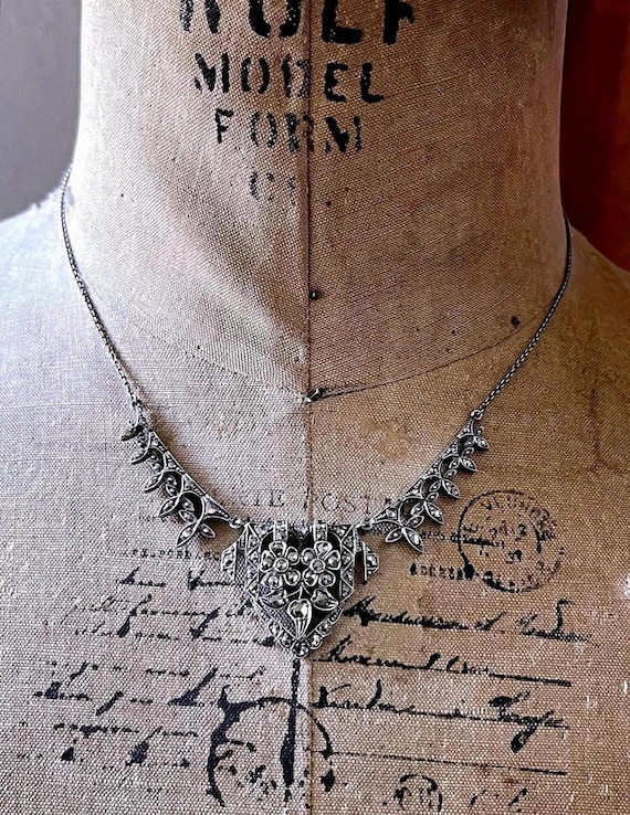 Art Deco Marcasite Collier Necklace: 935 Silver Geometric Pendant