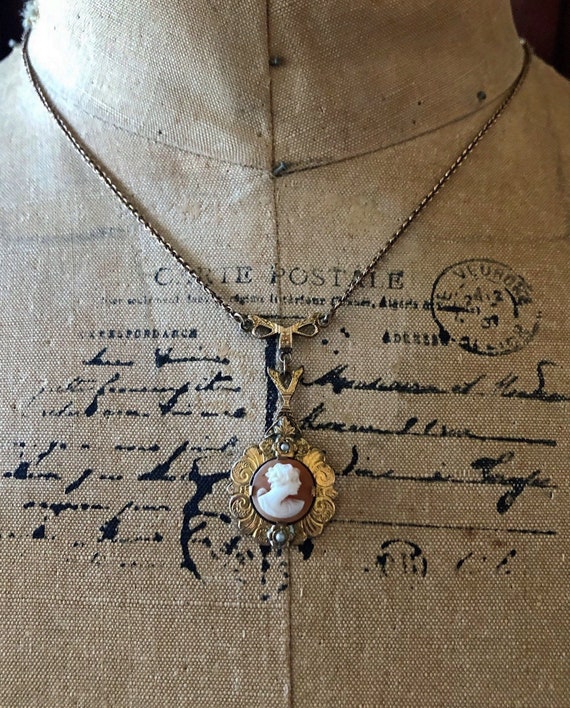 Antique Late Victorian decorative gold rolled prong set Conch Cameo genuine Seed Pearl accented Y Lavaliere Necklace