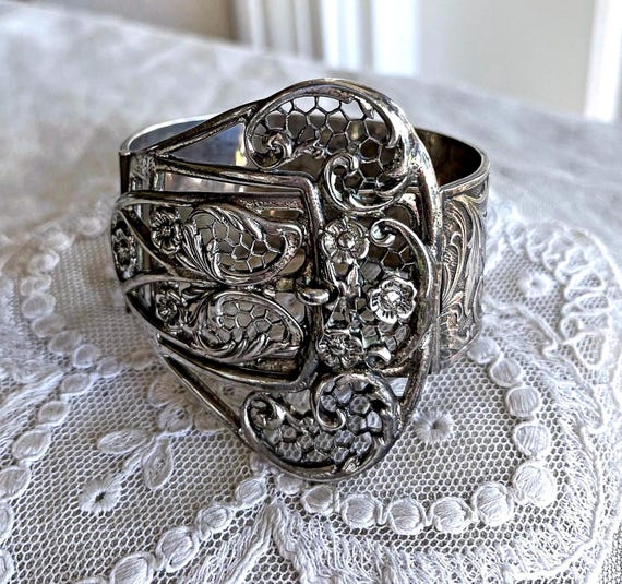 Rare vintage Victorian Revival Danecraft Sterling Silver bold and decorative hallmarked Bangle Buckle Bracelet