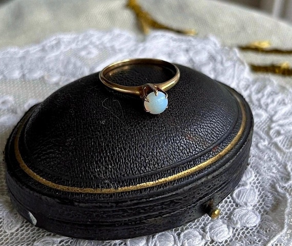 Sublime antique Victorian 14k Gold genuine luminous prong set Opal fine hallmarked size 7.5 Heirloom Solitaire Ring