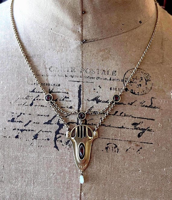 Antique Victorian Aesthetic Pinchbeck brilliant Amethyst Purple Paste Stone Freshwater Pearl accented Negligée Festoon Necklace