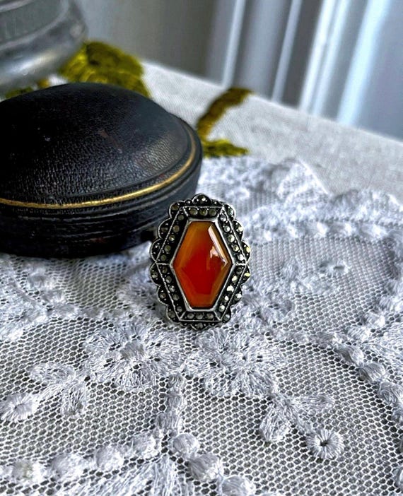 Antique Art Deco Era Sterling Silver genuine Carnelian Chalcedony brilliant faceted Marcasite accented size 6 Statement Ring