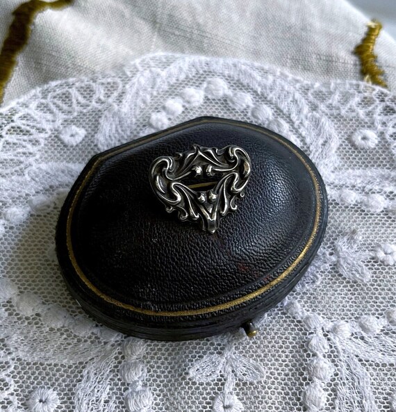 Dainty antique Art Nouveau circa 1910s Sterling Silver front ornate Estate signed brooch