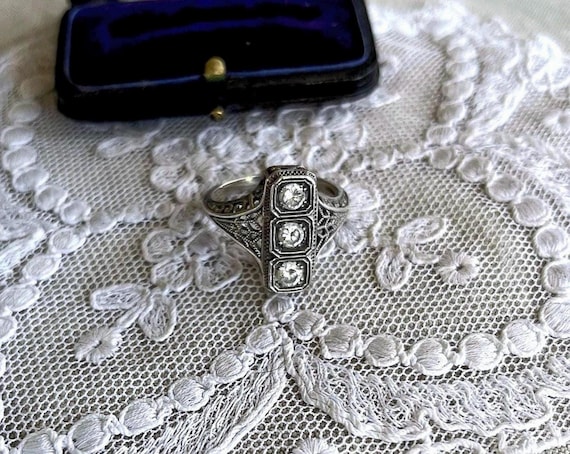 Gorgeous Vintage Co. Edwardian Revival Sterling Silver filigree brilliant faceted CZ accented hallmarked size 7 Statement Ring