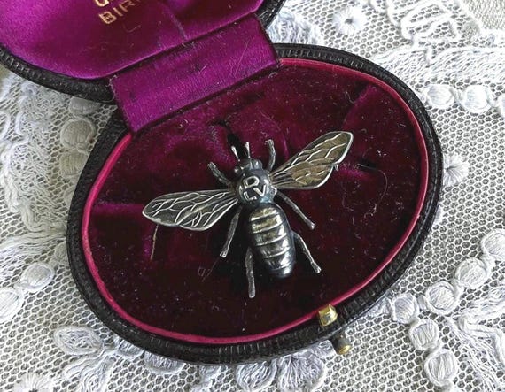 Vintage Art Nouveau Revival Bee Brooch: 835 Silver German Lapel Pin