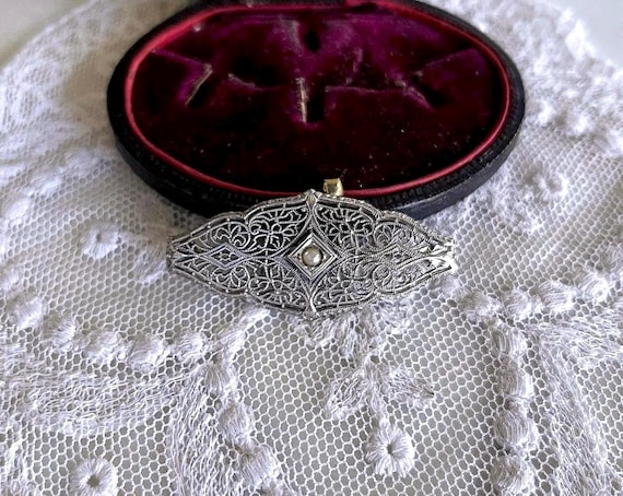 1930s Art Deco Sterling Silver Filigree Brooch: Seed Pearl Lapel Pin