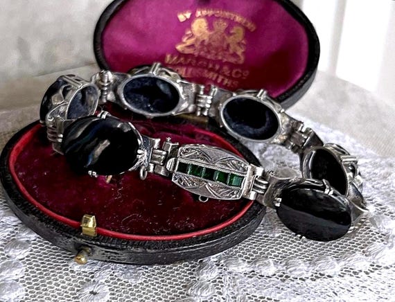 Vintage Art Deco decorative Sterling Silver Obsidian and Paste Stone accented hallmarked link bracelet