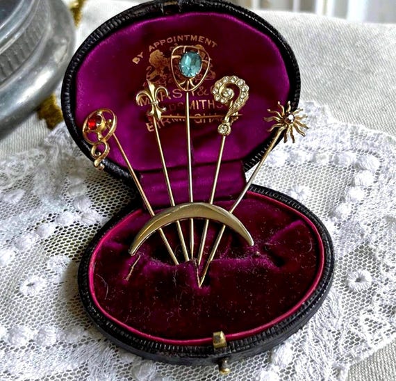 Vintage Gold Plated Paste Stone Brooch: Mid Century Victorian Revival Pin
