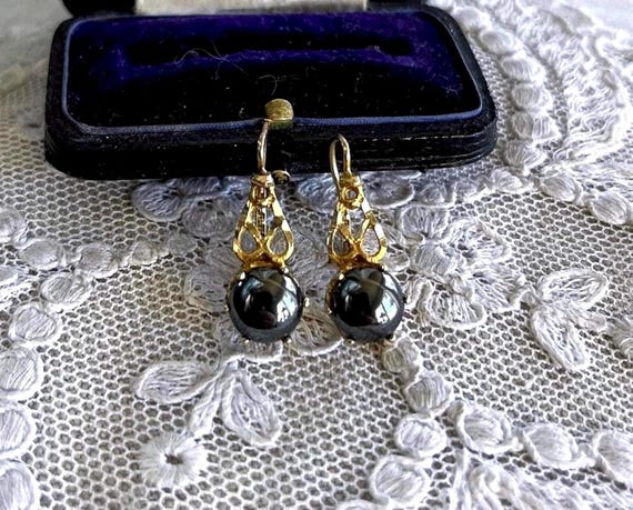 Vintage 9K Yellow Gold Hematite Dangle Earrings: Hallmarked Romantic Jewelry