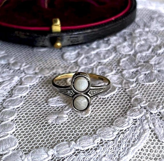 Fine antique Edwardian Belle Époque 14K Yellow and White Gold luminous genuine Pearl  Diamond accented size 6 hallmarked Dinner Ring