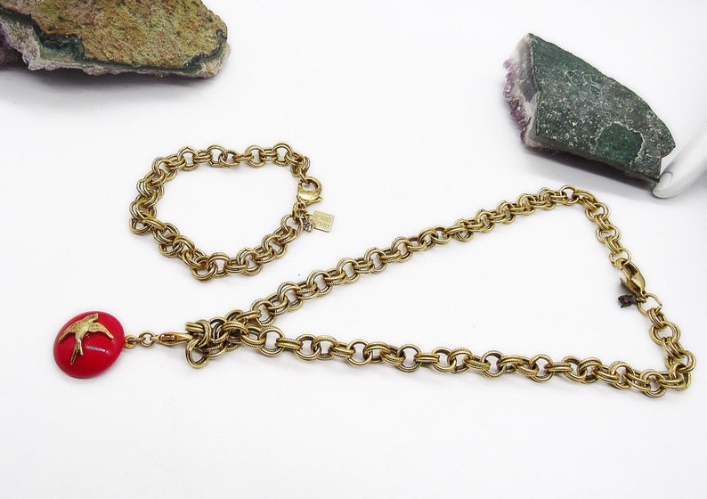 Vintage John Wind of Maximal Art retired gold tone double loop chain Red glass circle Bird accented pendant signed necklace bracelet set