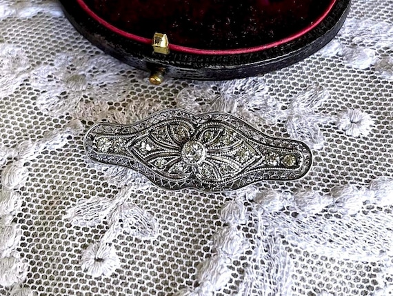 Vintage 1930s Art Deco Sterling Silver Faceted Paste Stone accented hallmarked statement Brooch