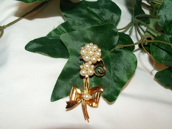 Vintage/Antique Coro 1919 Gold Pearl Flower/Flora… - image 1