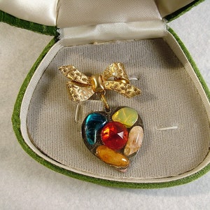 RARE Vintage 1960's Multi Semi Precious Stone Gold Tone Dangle Heart Bow Brooch image 4