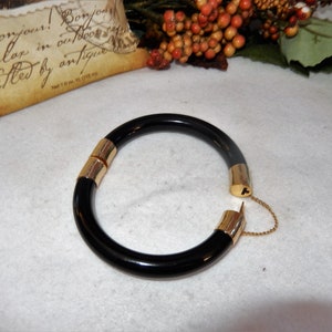 VINTAGE 1970's Ebony Black Peking Glass Hinged Bangle Bracelet With Safety Chain image 2