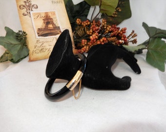 VINTAGE 1970's Ebony Black Peking Glass Hinged Bangle Bracelet With Safety Chain