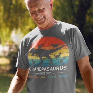Men&#39;s Personalized Grandpa Shirt Father&#39;s Day Gift Grandpasaurus T Shirt Custom Gift Papasaurus Tee T-Rex Dinosaur Man Unisex