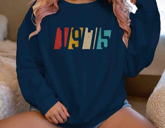 Men's 1975 Retro Birthday Sweatshirt 50th Birthday Shirt Fifty Years Gift Grunge Bday Gift Unisex Crewneck Pullover 50 Bday Unisex Man