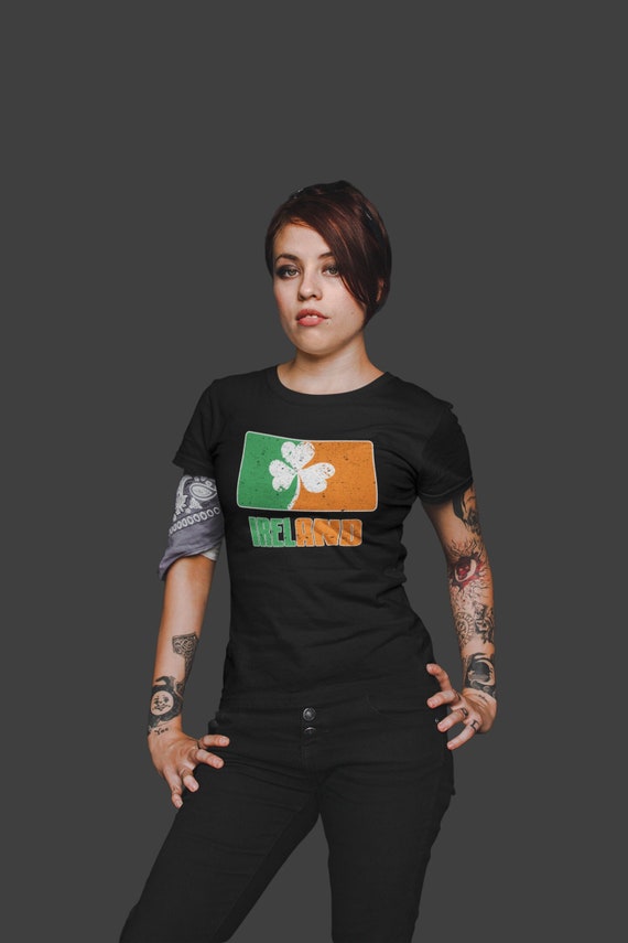 Women's Ireland T Shirt St. Patrick's Day TShirts Ireland Flag Colors Clover Grunge Graphic Tee Irish Gift Idea St Patty's For Ladies Womens