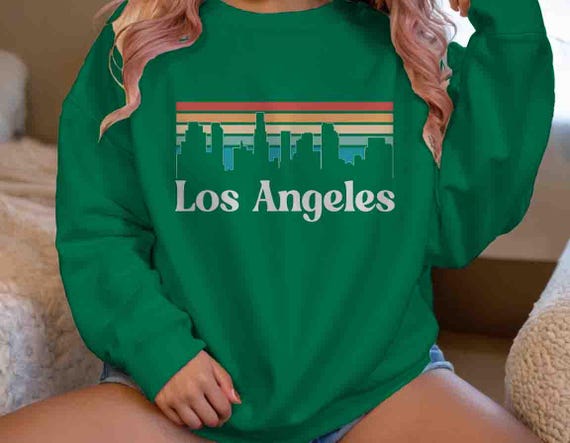 Men's Los Angeles Sweatshirt CA Shirt Skyline City California Pullover Crewneck Gift Travel Tour Tourist Graphic Tee State City West Coast