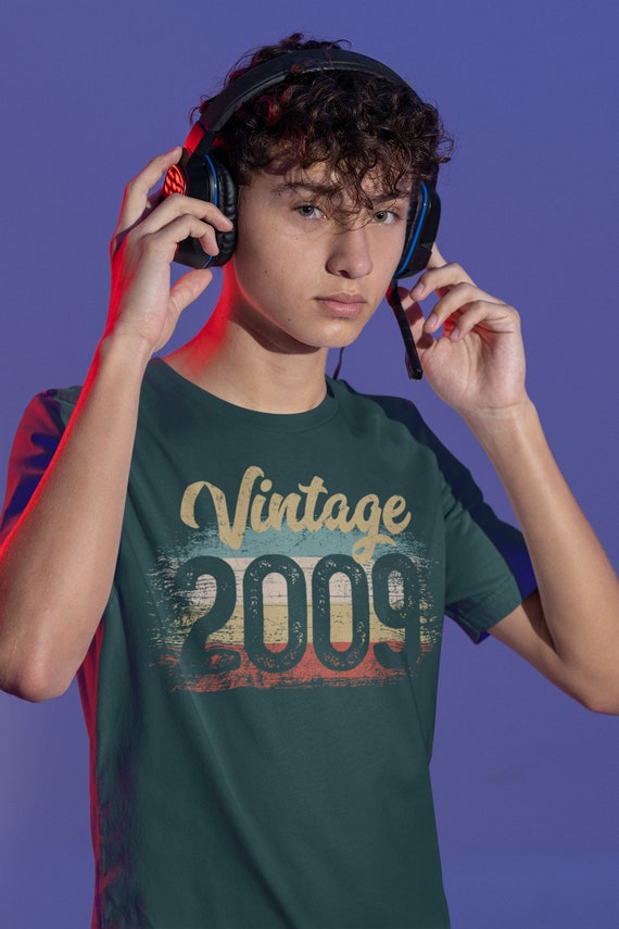 Men's Vintage 2009 Birthday T Shirt Birthday 00's Shirt Birth Year '09 Gift Grunge Bday Gift Men's Unisex Soft Tee 2000's Bday Unisex Man