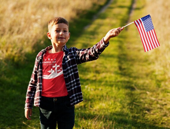 Kids Memorial Day Shirt Patriotic T-Shirt Honor & Remember Patriot Fallen Soldier Military United States Veteran Graphic Tee Unisex Youth