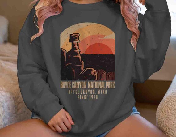 Kids Bryce Canyon Sweatshirt National Park Rock Canyon Hiker Crewneck Pullover Gift Idea Him Travel Tour Tourist Unisex Graphic Tee 1920