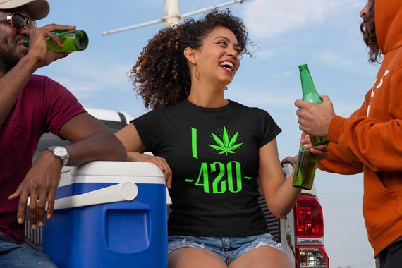Women's Funny Cannabis T Shirt Weed Leaf Tee Marijuana High 420 4:20 Tshirts Bud Pot Stoner Gift Ladies Woman