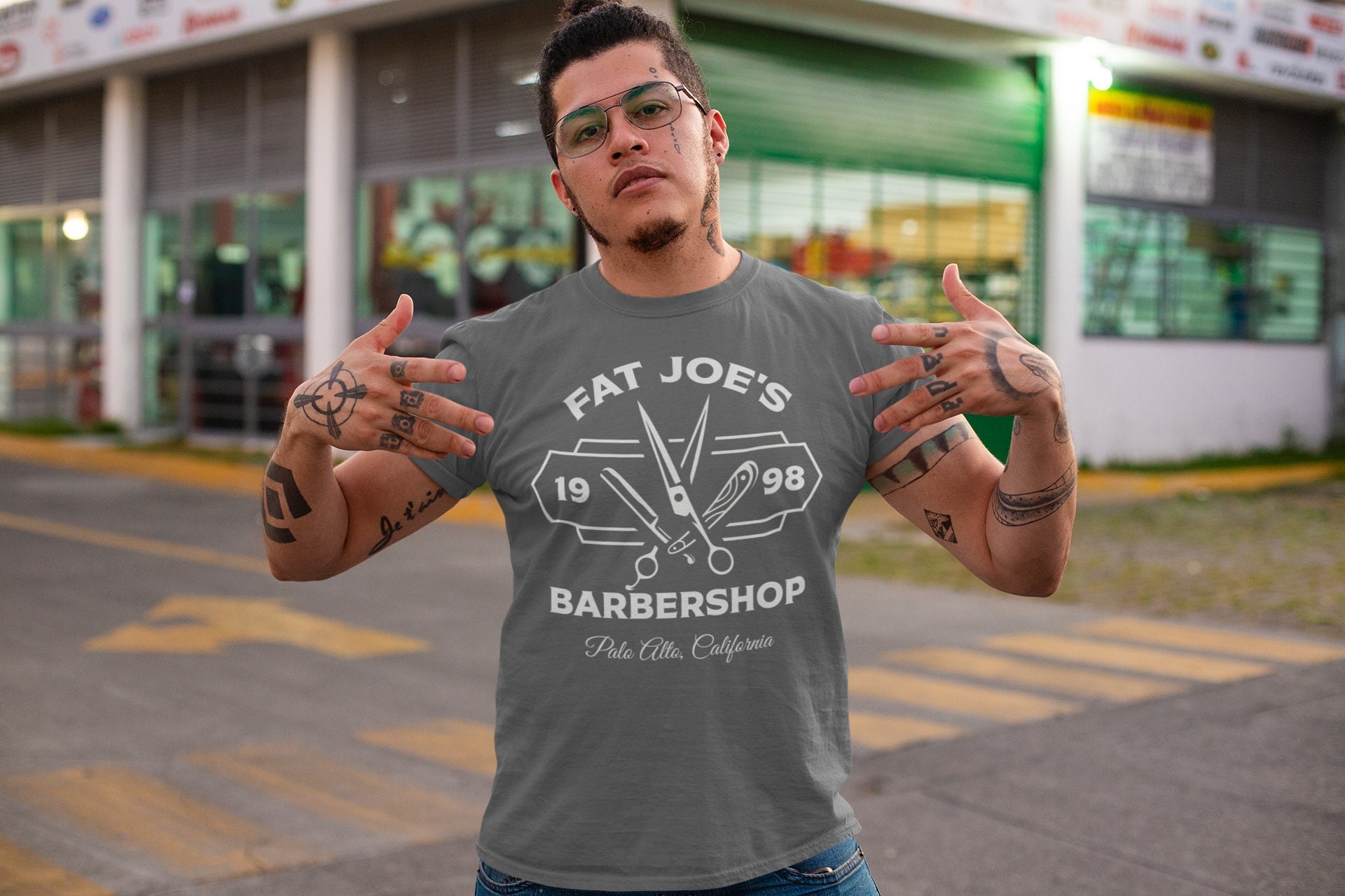 Fitted Men's Barber T-Shirt with Silver Clipper