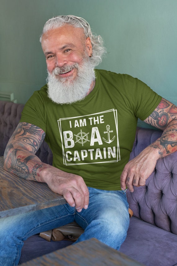 Men's I Am The Boat Captain Shirt Typography Ship T Shirt Pontoon Gift Sail Sailor Typography Nautical Boater Boating Anchor Tee Unisex Man