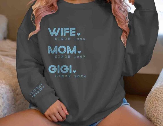 Personalized Mom Grandma Wife Sweatshirt Mother's Day Gift Idea Pullover Crewneck Women's Gigi Memaw Custom Names Mimi Nana Unisex Sleeve